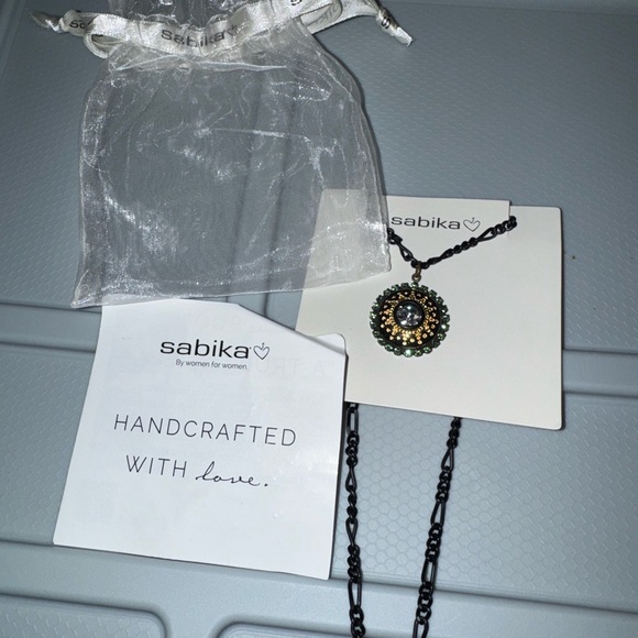 Sabika Jewelry - Sabika Black and Gold Crystal Necklace